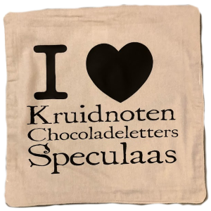 IloveChocoladeLetters 300x300 - Kussenhoes "I Love Chocomelk"